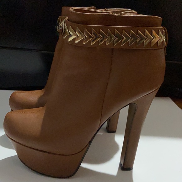 Peanut butter color ankle boots - Picture 3 of 5